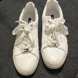 Tommy Hilfiger women’s casual shoes size 8M